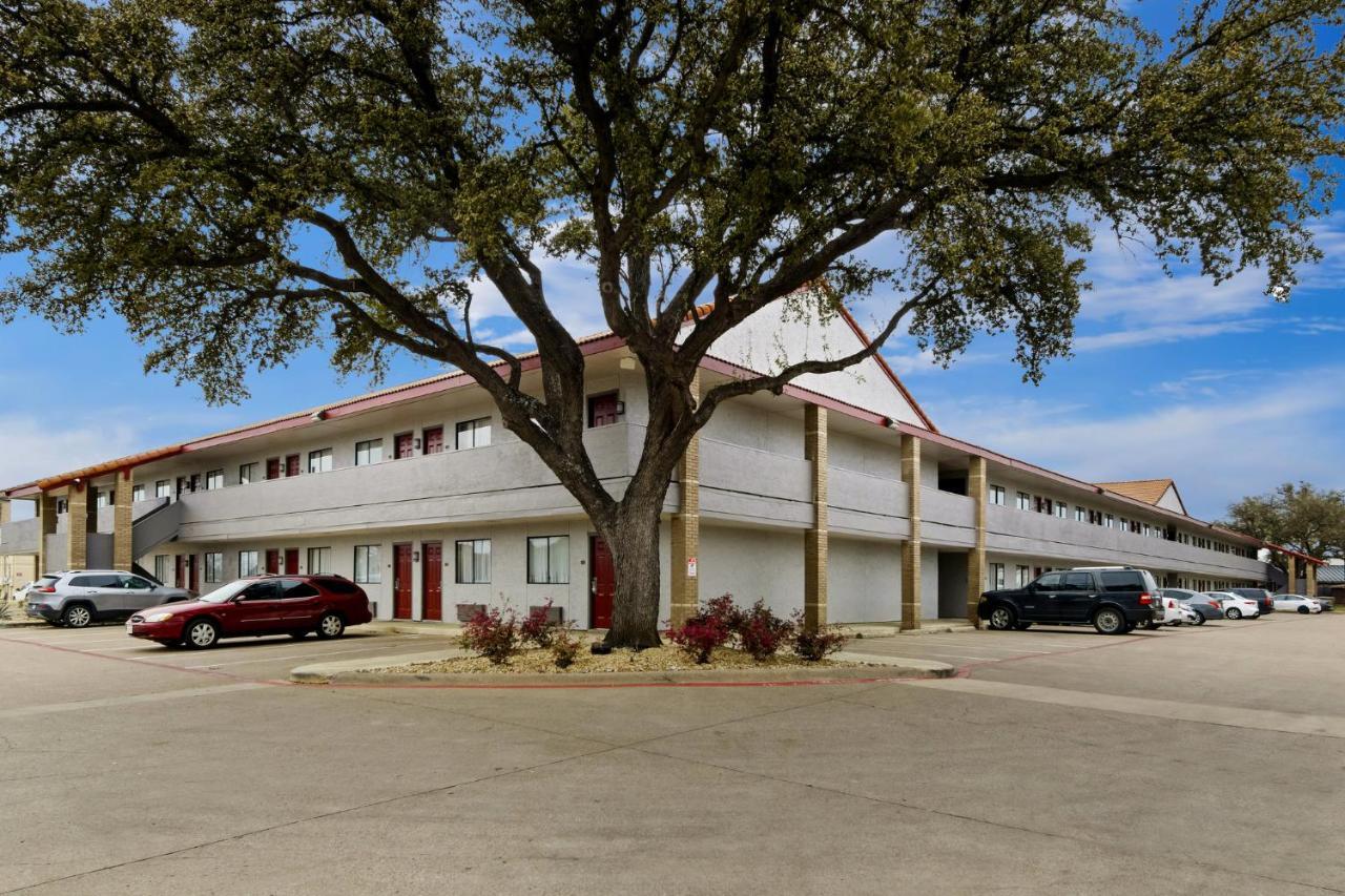 Irving Inn & Suites At Dfw Airport Экстерьер фото