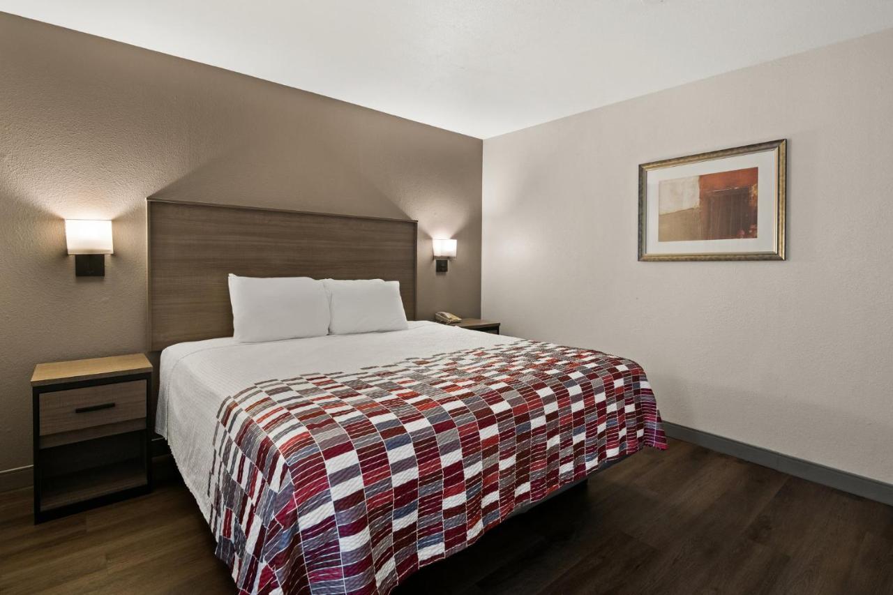 Irving Inn & Suites At Dfw Airport Экстерьер фото
