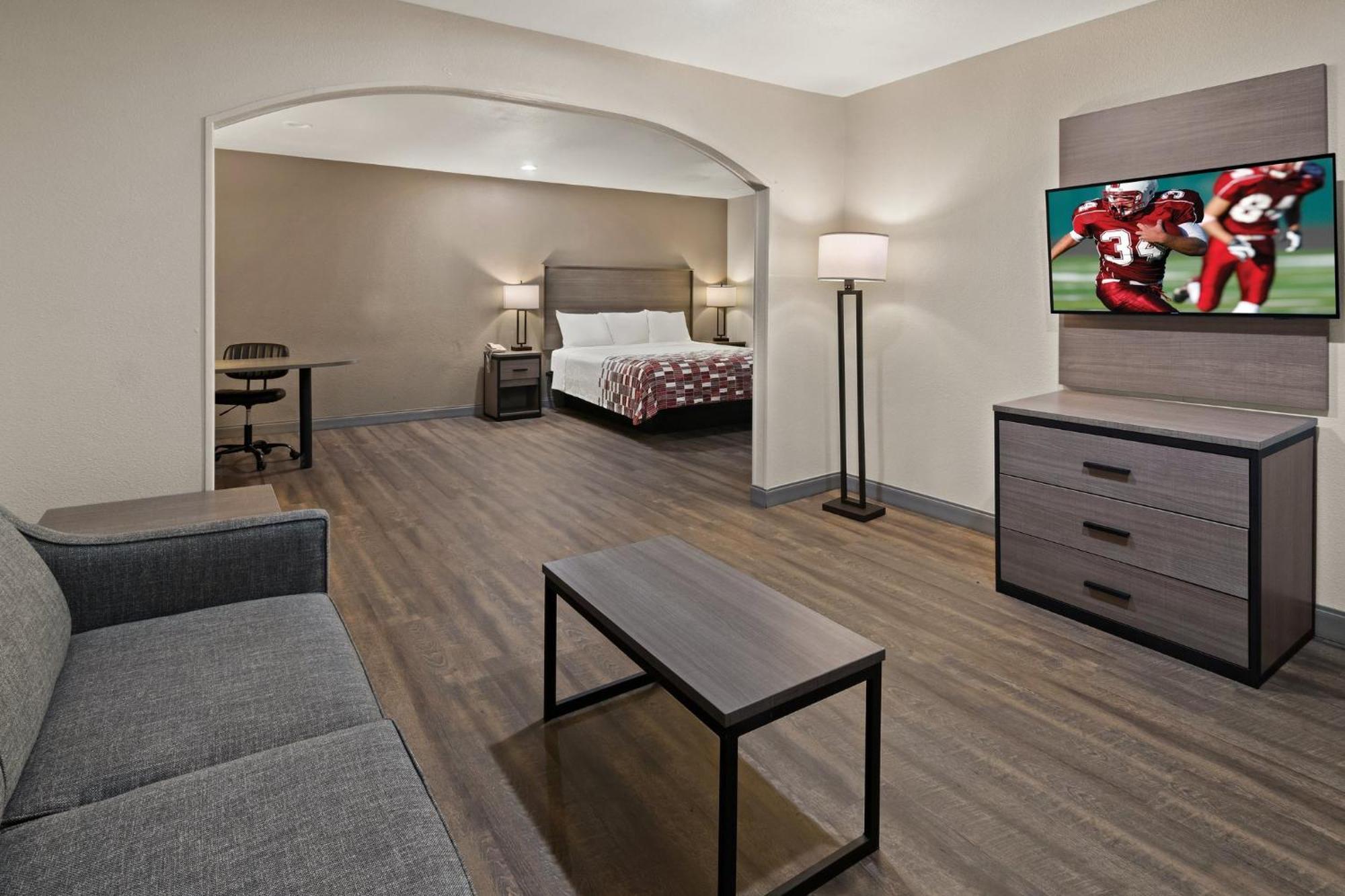 Irving Inn & Suites At Dfw Airport Экстерьер фото