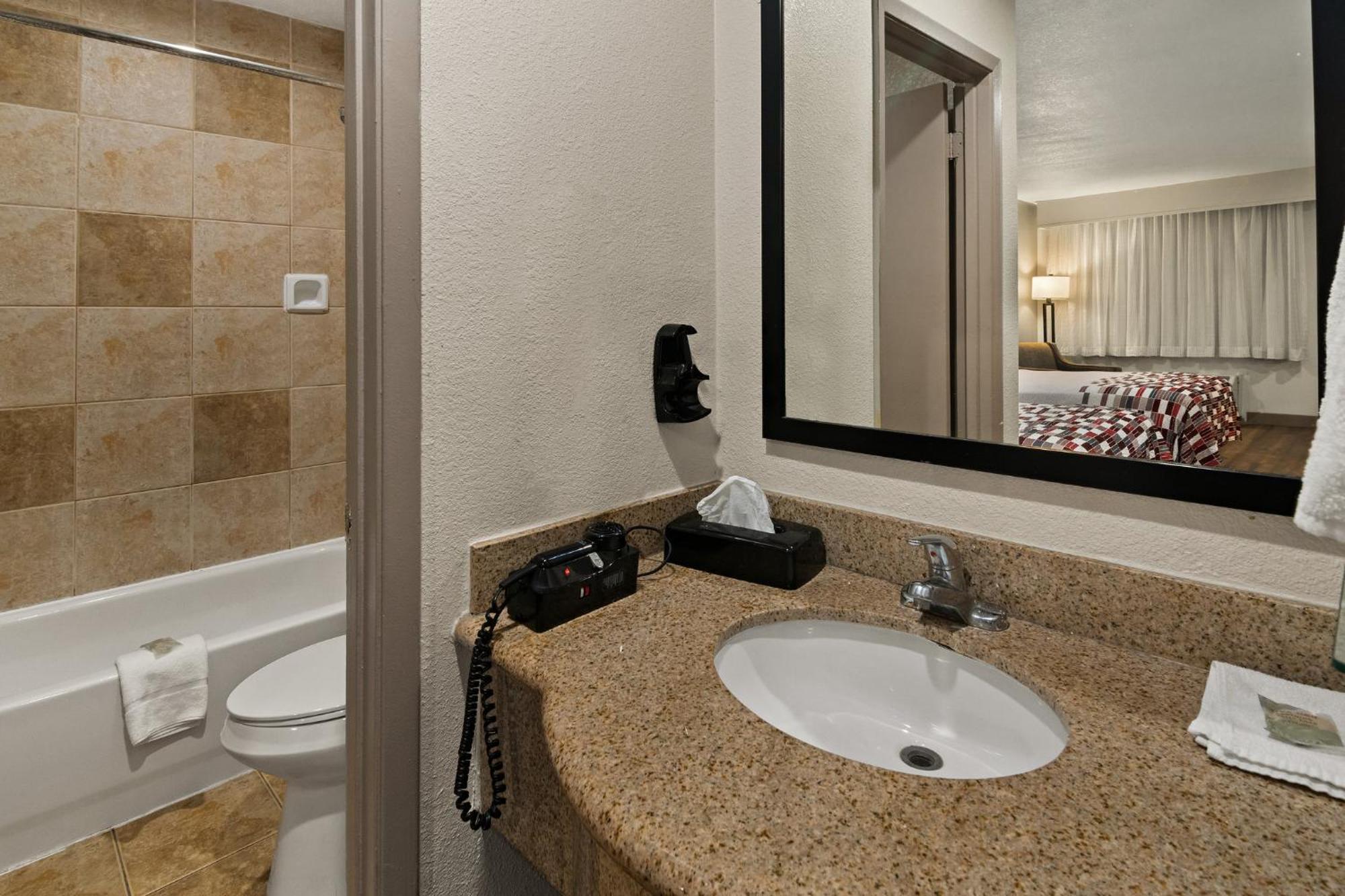 Irving Inn & Suites At Dfw Airport Экстерьер фото