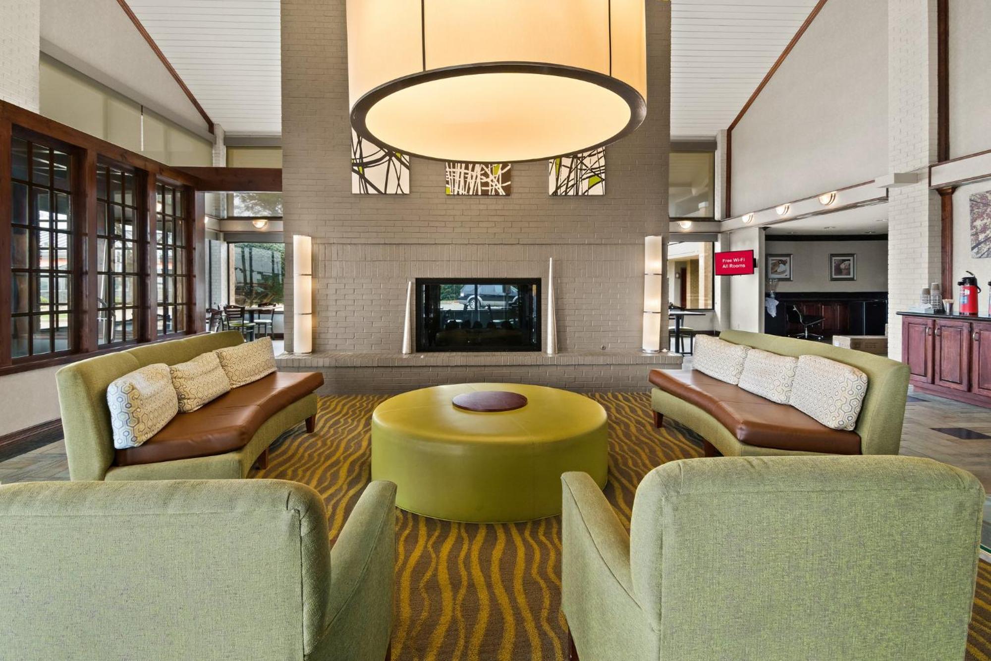 Irving Inn & Suites At Dfw Airport Экстерьер фото