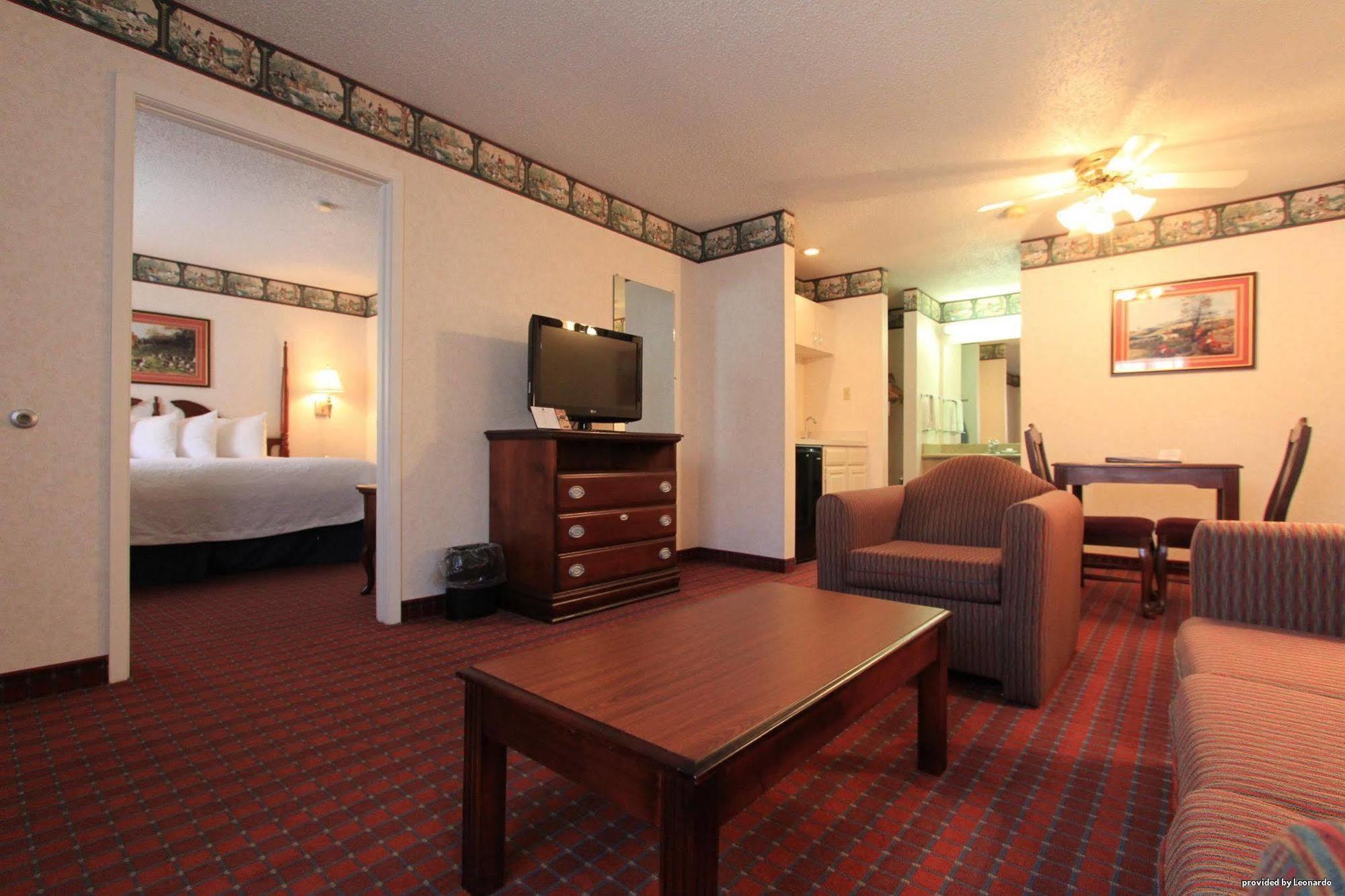 Irving Inn & Suites At Dfw Airport Экстерьер фото