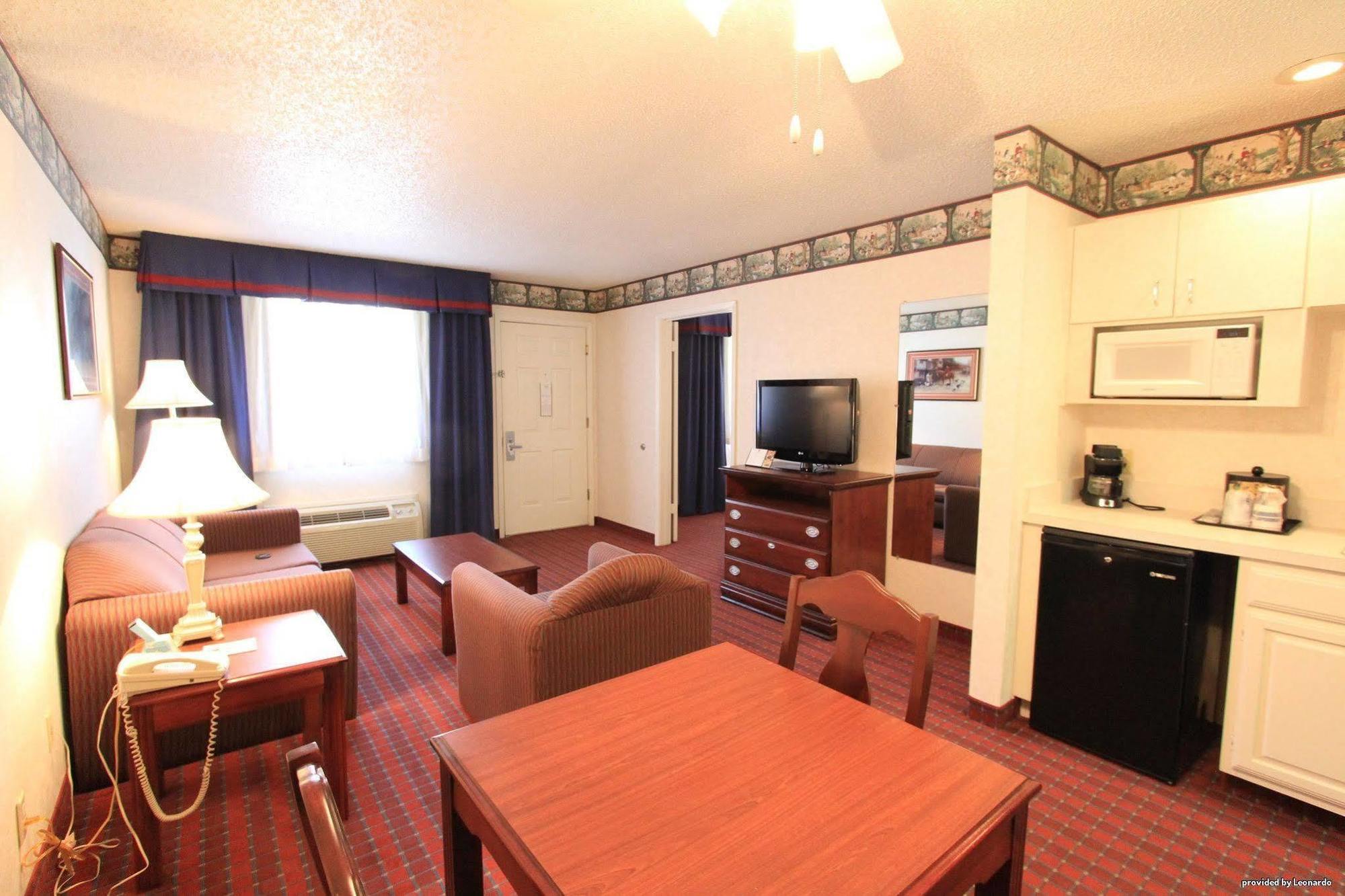 Irving Inn & Suites At Dfw Airport Экстерьер фото